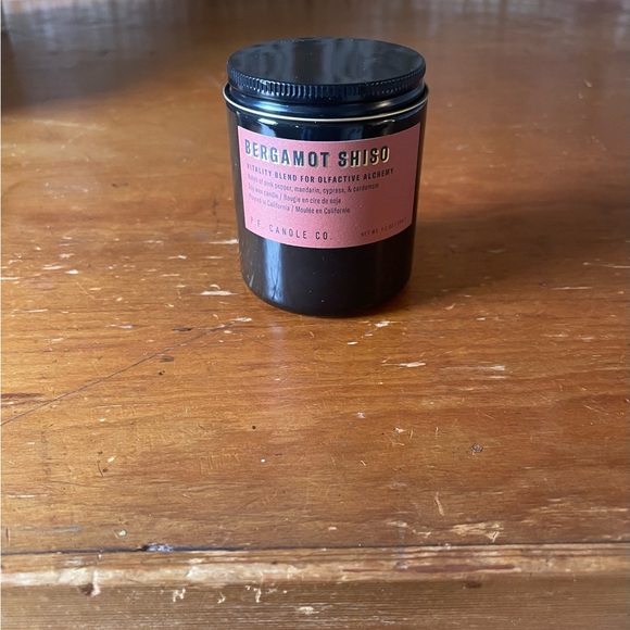 Bergamot Shiso - Alchemy Candle - Picture 2 of 9